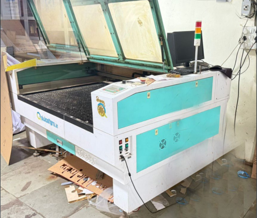 Laser cutting equipment