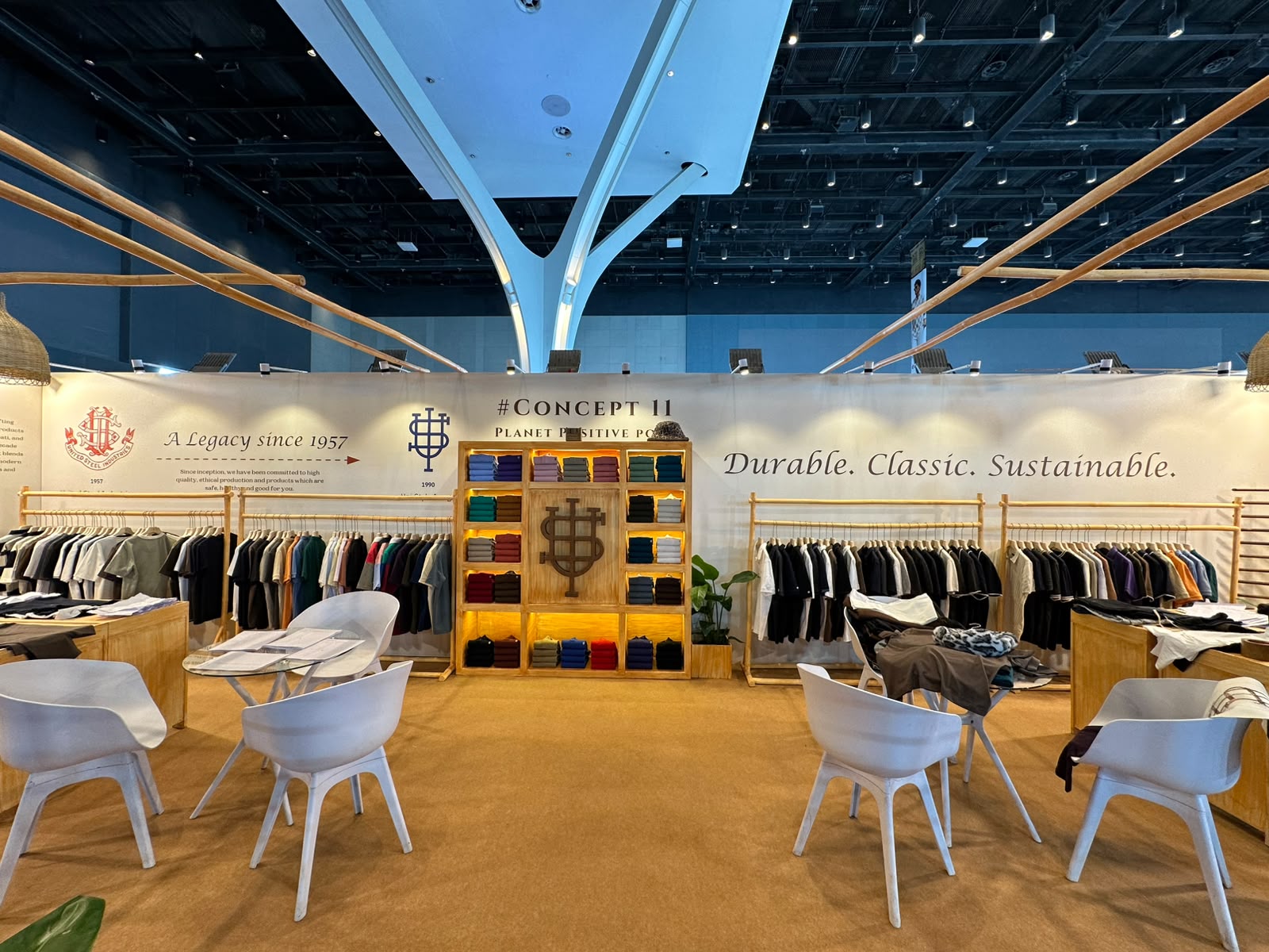 Uni Style Image Concept 11 exhibition booth and apparel displays